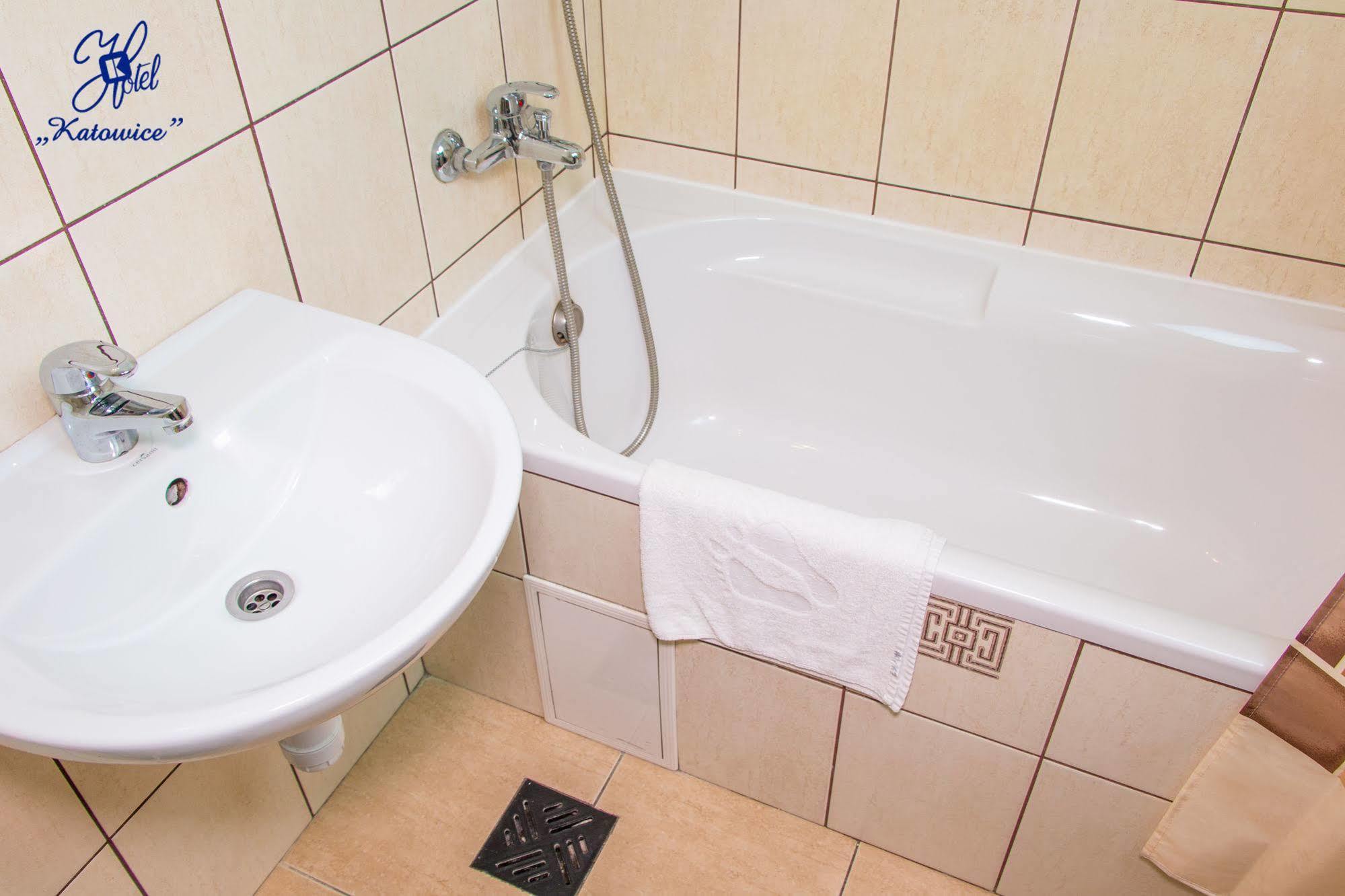 Hotel Katowice Economy Экстерьер фото